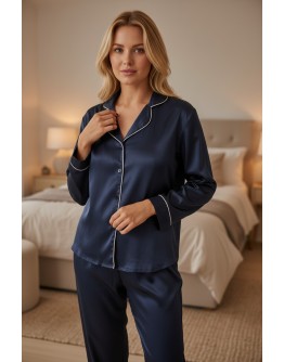 Elegants sieviešu pidžama no augstākās kvalitātes satīna. Klasisks atlocāms apkaklis, pogu aizdare 1208Ts M-XL