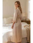 Garš sieviešu halāts no augstas kvalitātes satīna — viegls, zīdains, ar jostu. 1214Sp M-4XL