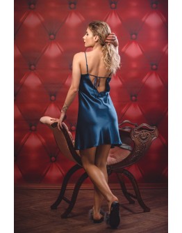 Eleganta, īsa naktskrekls no augstas kvalitātes satīna ar regulējamiem lencēm un maigu mežģīni 1286Ts M-4XL